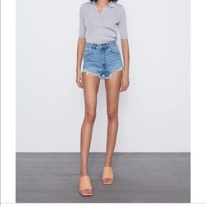 Never worn! High-rise Zara denim shorts TRF